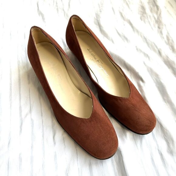 Salvatore Ferragamo brown Suede Tortoise Heels women’s size 7- 3A‎ Italy - Picture 1 of 12